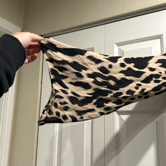 Parker Black & Tan Leopard Print Blouse, Size Medium - Picture 4 of 9